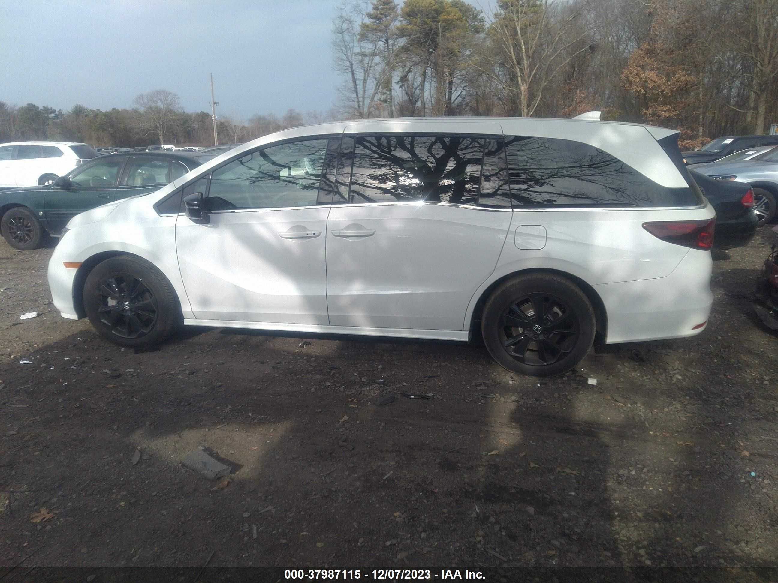 Photo 13 VIN: 5FNRL6H77PB056614 - HONDA ODYSSEY 