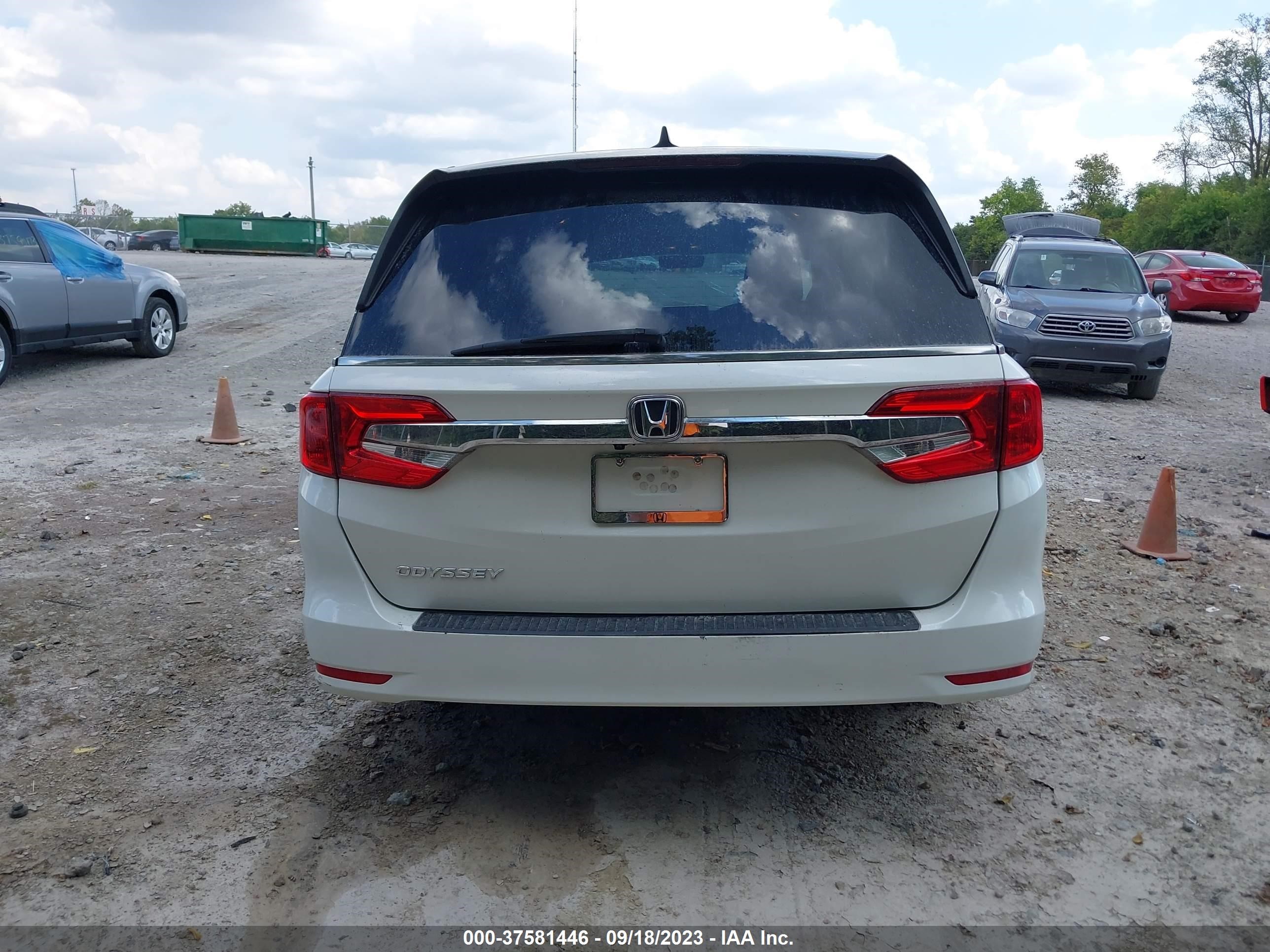 Photo 16 VIN: 5FNRL6H78JB009924 - HONDA ODYSSEY 