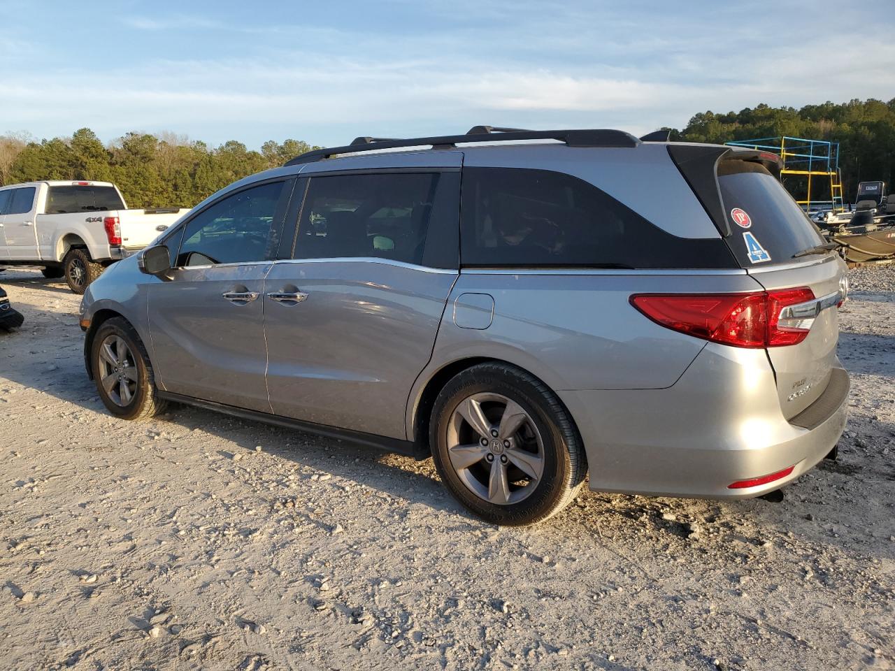 Photo 1 VIN: 5FNRL6H78JB101423 - HONDA ODYSSEY 