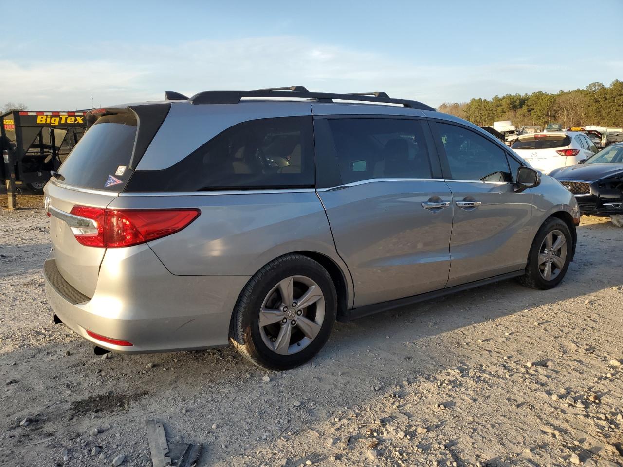 Photo 2 VIN: 5FNRL6H78JB101423 - HONDA ODYSSEY 