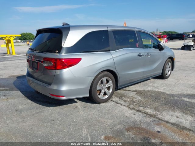 Photo 3 VIN: 5FNRL6H79JB018910 - HONDA ODYSSEY 