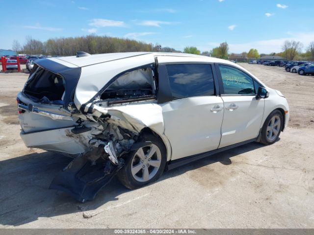 Photo 3 VIN: 5FNRL6H79JB097933 - HONDA ODYSSEY 