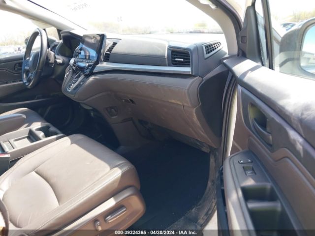 Photo 4 VIN: 5FNRL6H79JB097933 - HONDA ODYSSEY 