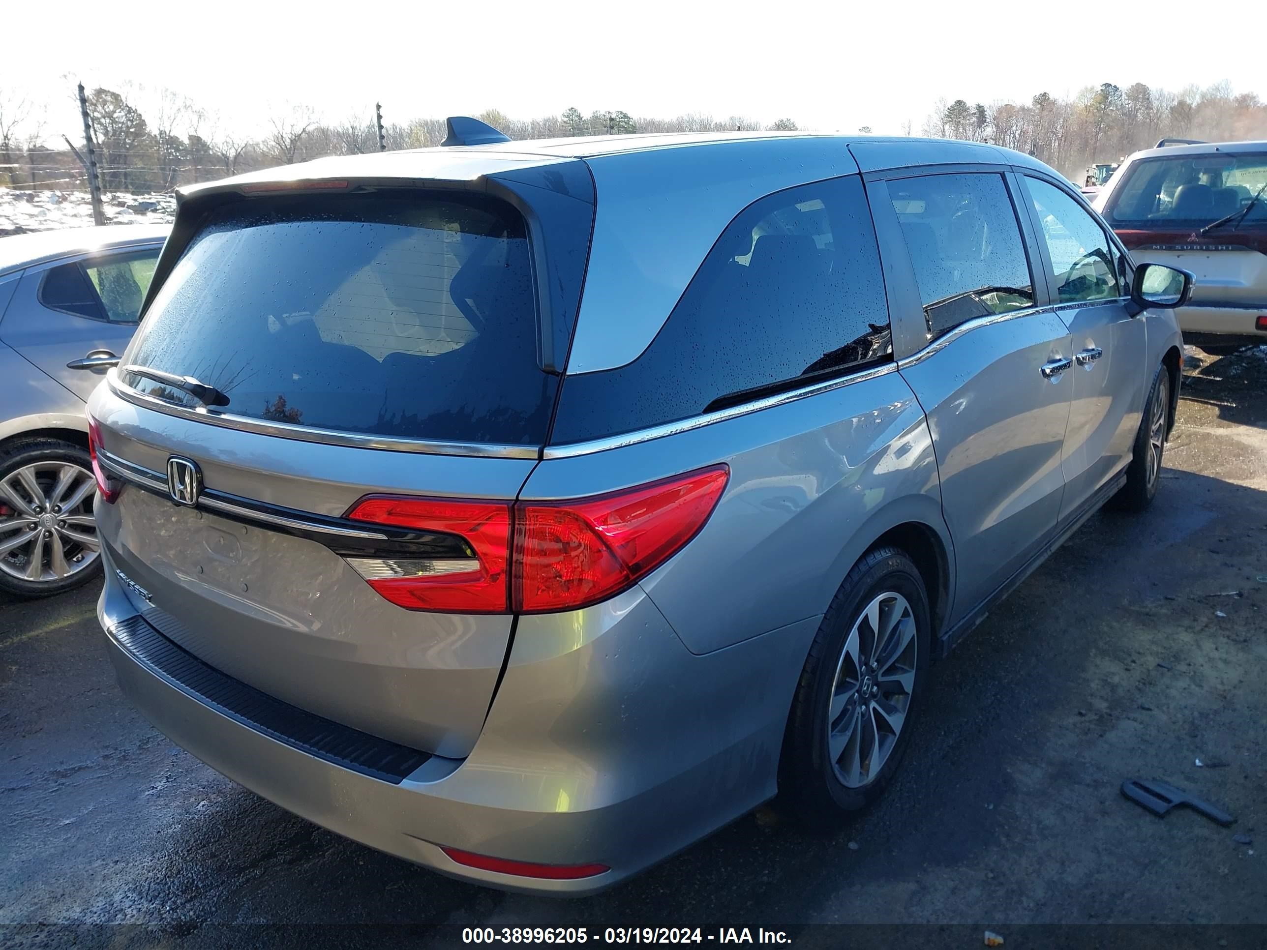 Photo 3 VIN: 5FNRL6H79MB000587 - HONDA ODYSSEY 