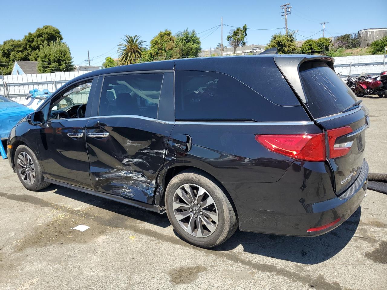 Photo 1 VIN: 5FNRL6H79NB047023 - HONDA ODYSSEY 