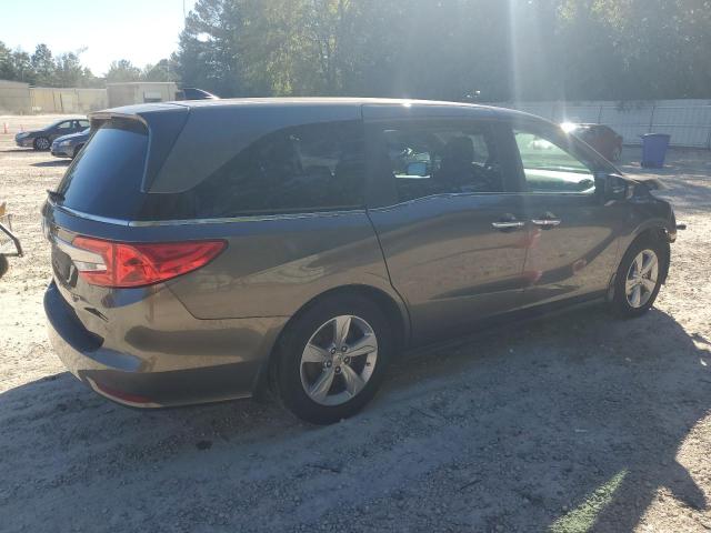 Photo 2 VIN: 5FNRL6H7XJB067369 - HONDA ODYSSEY EX 