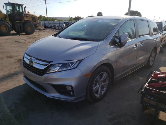 Photo 1 VIN: 5FNRL6H7XJB070756 - HONDA ODYSSEY EX 