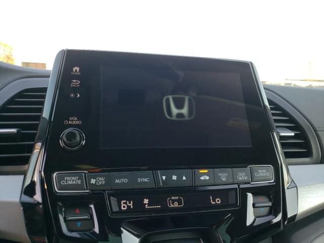 Photo 8 VIN: 5FNRL6H7XJB070756 - HONDA ODYSSEY EX 