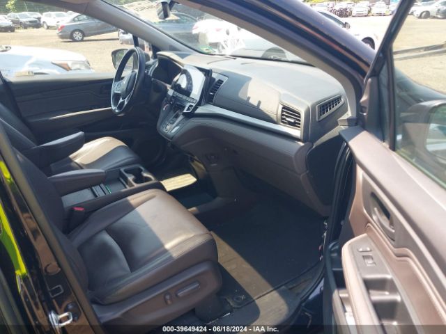 Photo 4 VIN: 5FNRL6H7XJB082664 - HONDA ODYSSEY 