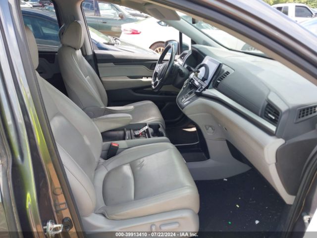 Photo 4 VIN: 5FNRL6H7XJB082728 - HONDA ODYSSEY 