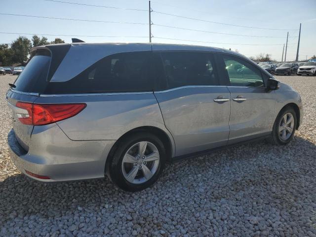 Photo 2 VIN: 5FNRL6H7XKB085422 - HONDA ODYSSEY EX 