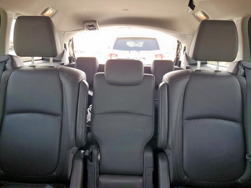 Photo 9 VIN: 5FNRL6H7XLB000080 - HONDA ODYSSEY EX 