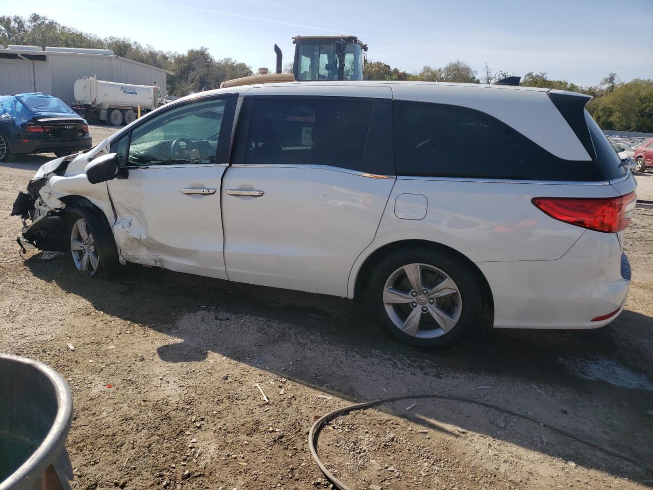 Photo 1 VIN: 5FNRL6H7XLB013346 - HONDA ODYSSEY 