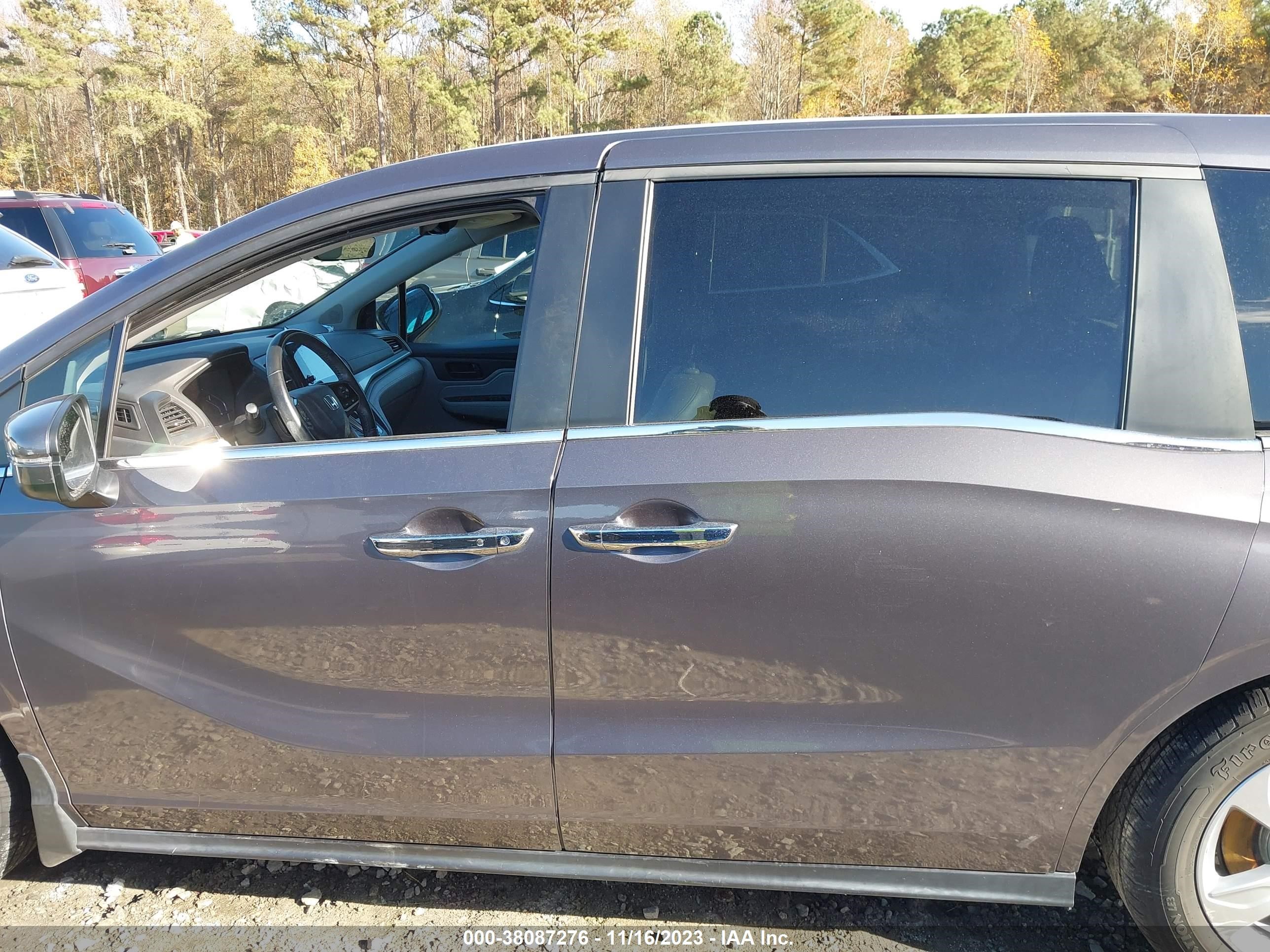 Photo 13 VIN: 5FNRL6H7XLB066788 - HONDA ODYSSEY 