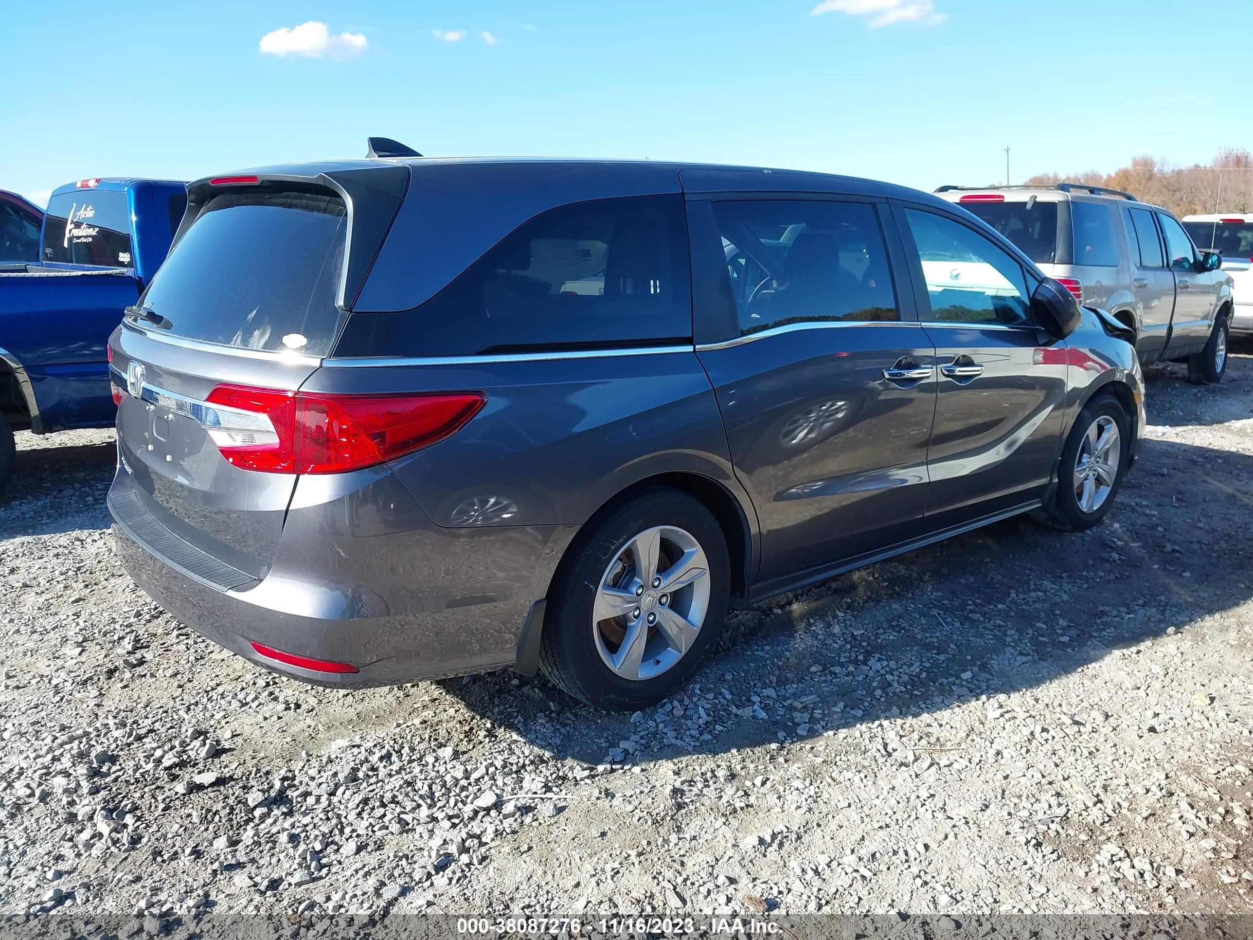 Photo 3 VIN: 5FNRL6H7XLB066788 - HONDA ODYSSEY 