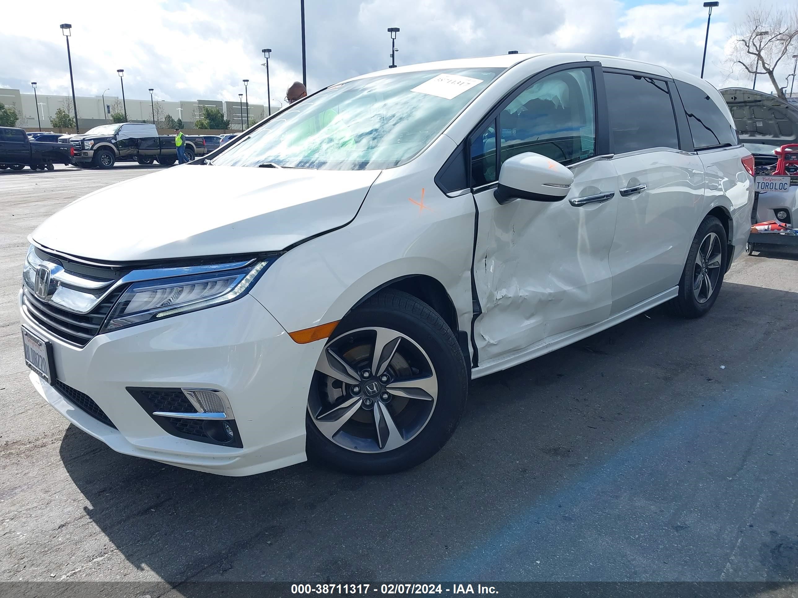 Photo 1 VIN: 5FNRL6H80KB109980 - HONDA ODYSSEY 