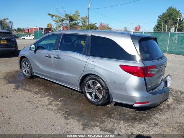 Photo 2 VIN: 5FNRL6H82JB000385 - HONDA ODYSSEY 