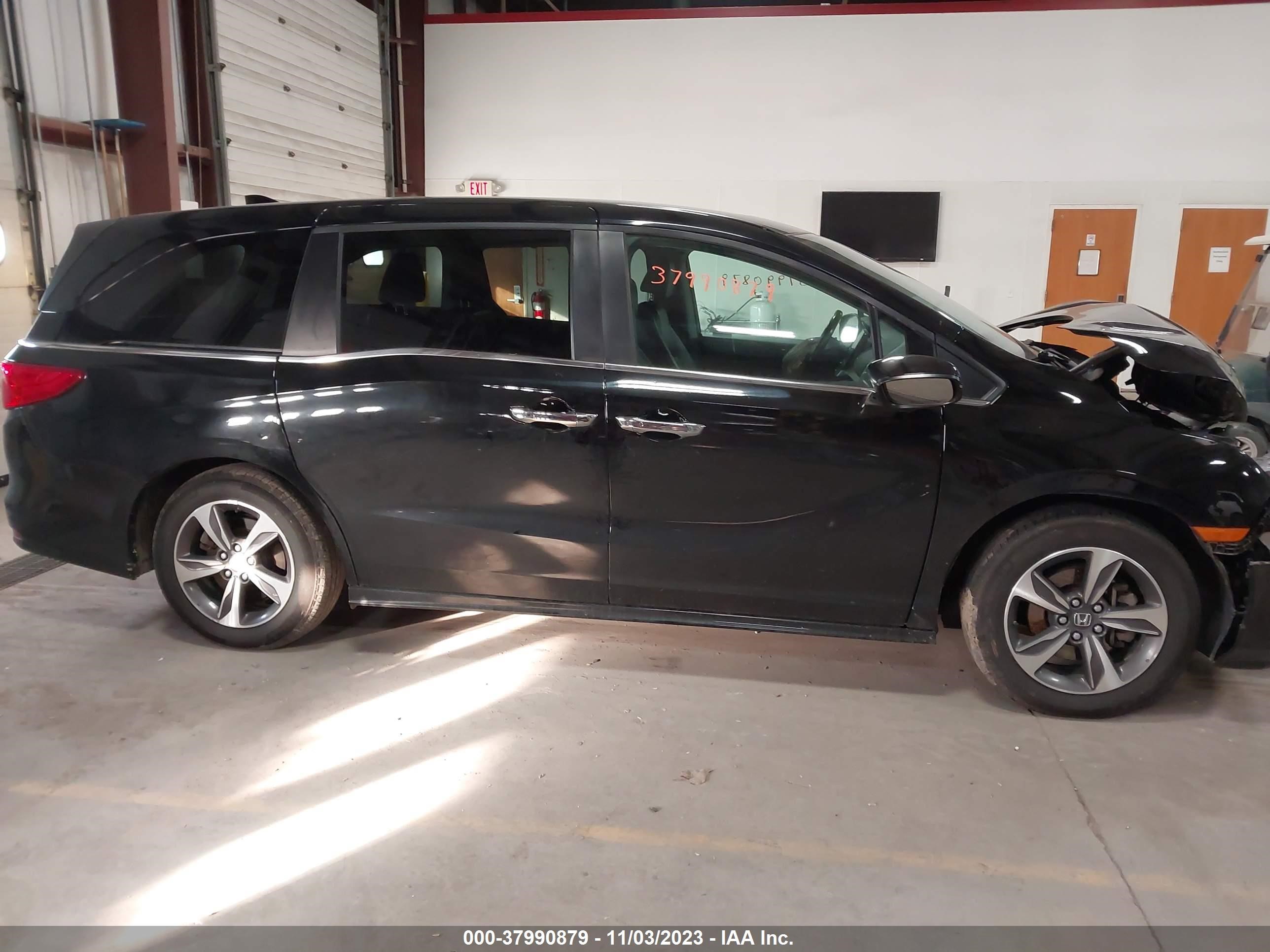 Photo 12 VIN: 5FNRL6H82JB061722 - HONDA ODYSSEY 