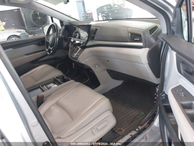 Photo 4 VIN: 5FNRL6H84JB077520 - HONDA ODYSSEY 