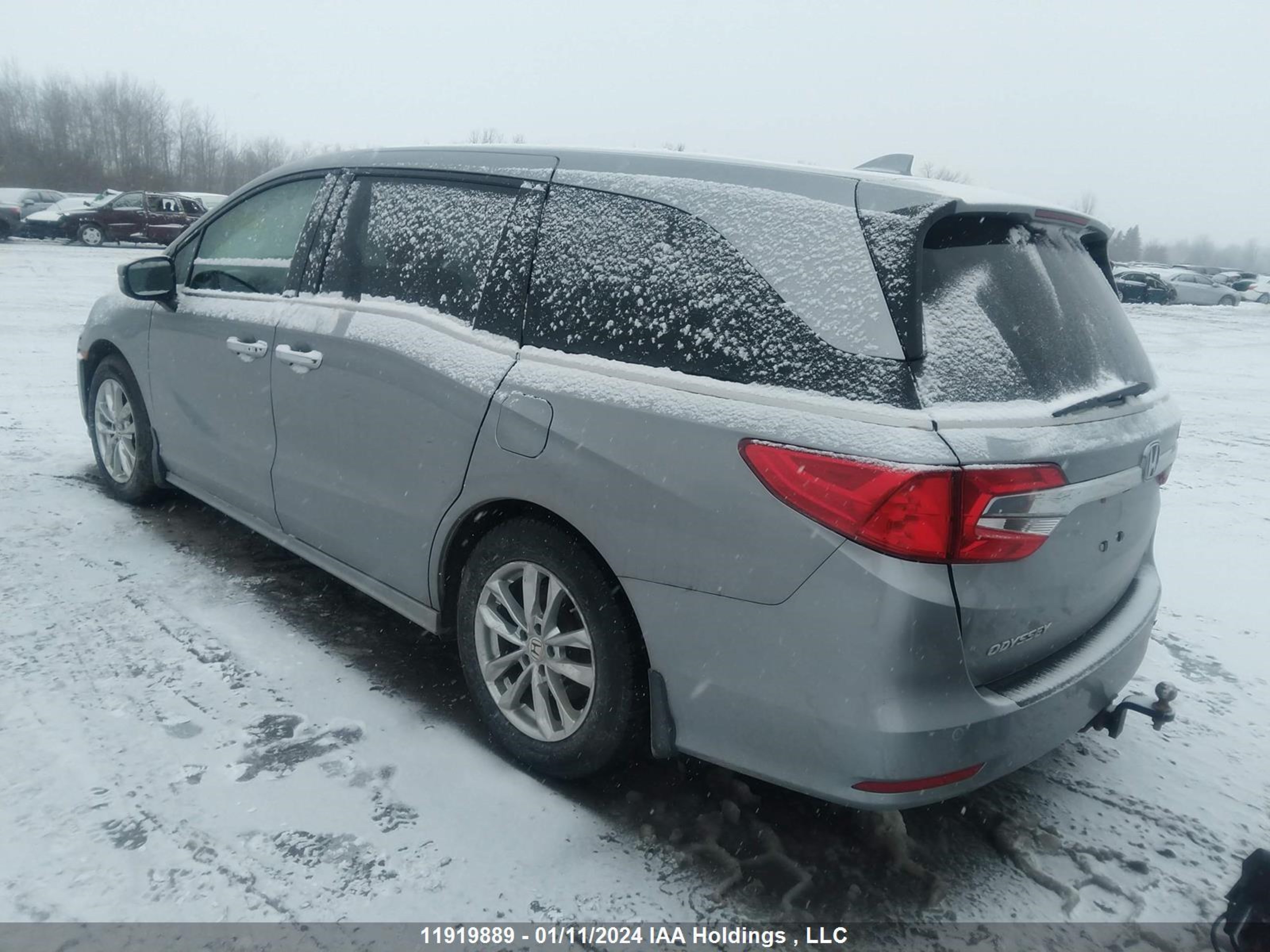 Photo 2 VIN: 5FNRL6H85JB503926 - HONDA ODYSSEY 