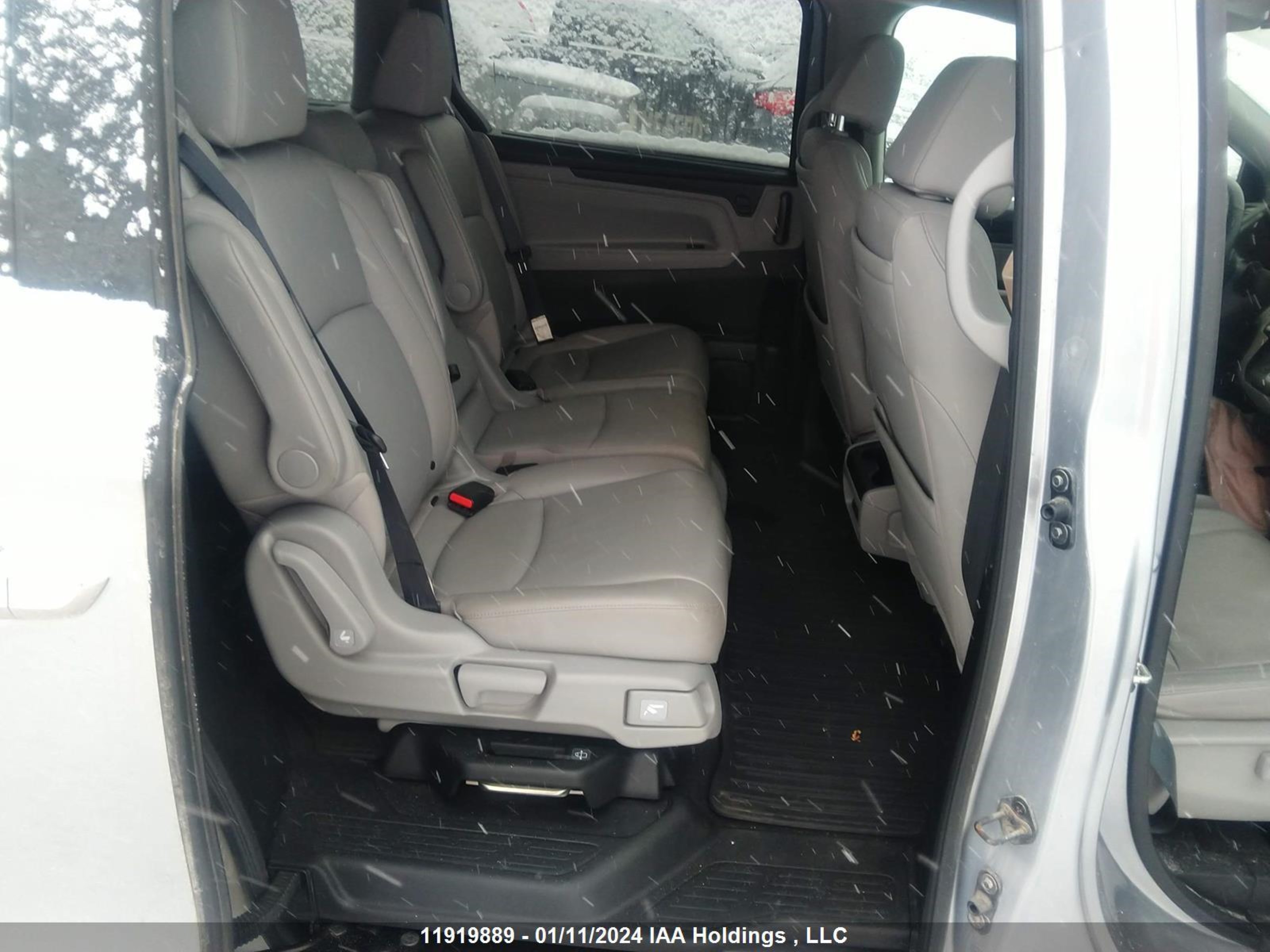 Photo 7 VIN: 5FNRL6H85JB503926 - HONDA ODYSSEY 