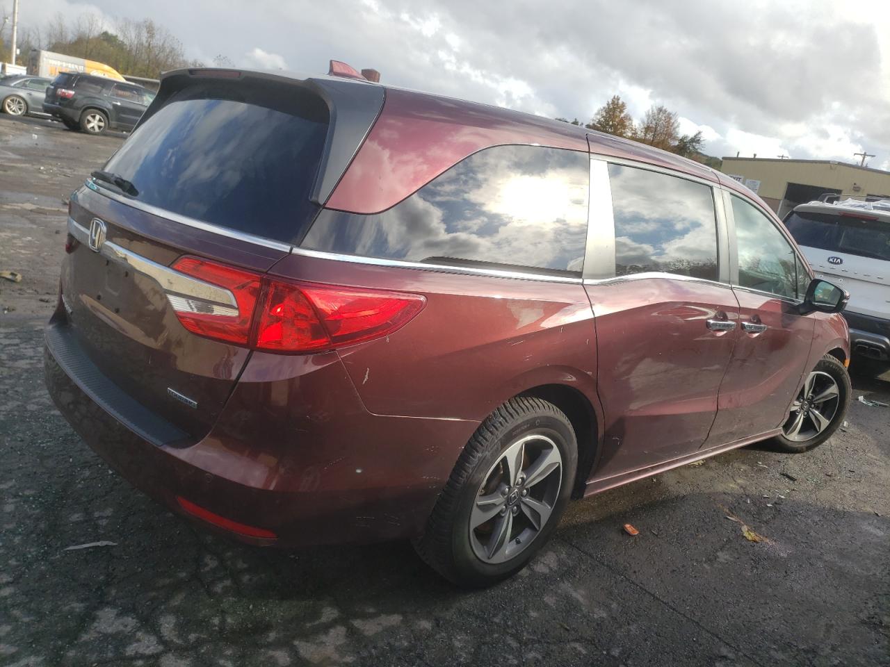 Photo 2 VIN: 5FNRL6H86JB026570 - HONDA ODYSSEY 