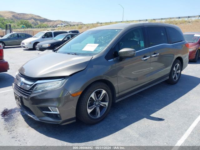 Photo 1 VIN: 5FNRL6H8XJB005947 - HONDA ODYSSEY 