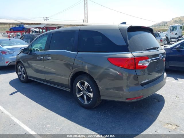 Photo 2 VIN: 5FNRL6H8XJB005947 - HONDA ODYSSEY 