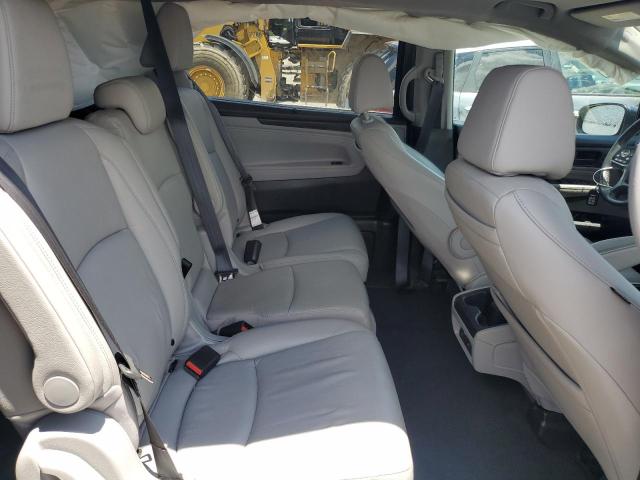 Photo 10 VIN: 5FNRL6H8XKB113986 - HONDA ODYSSEY TO 