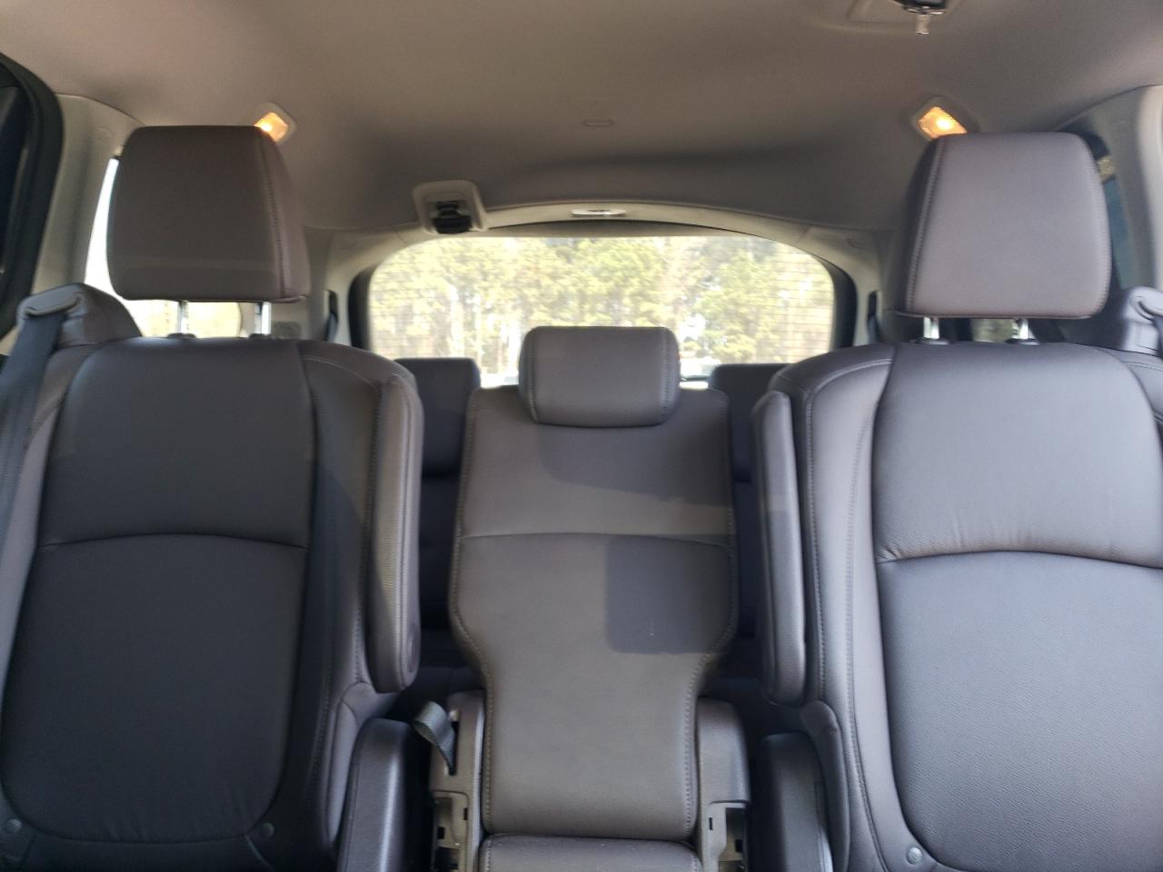 Photo 9 VIN: 5FNRL6H92JB045898 - HONDA ODYSSEY 