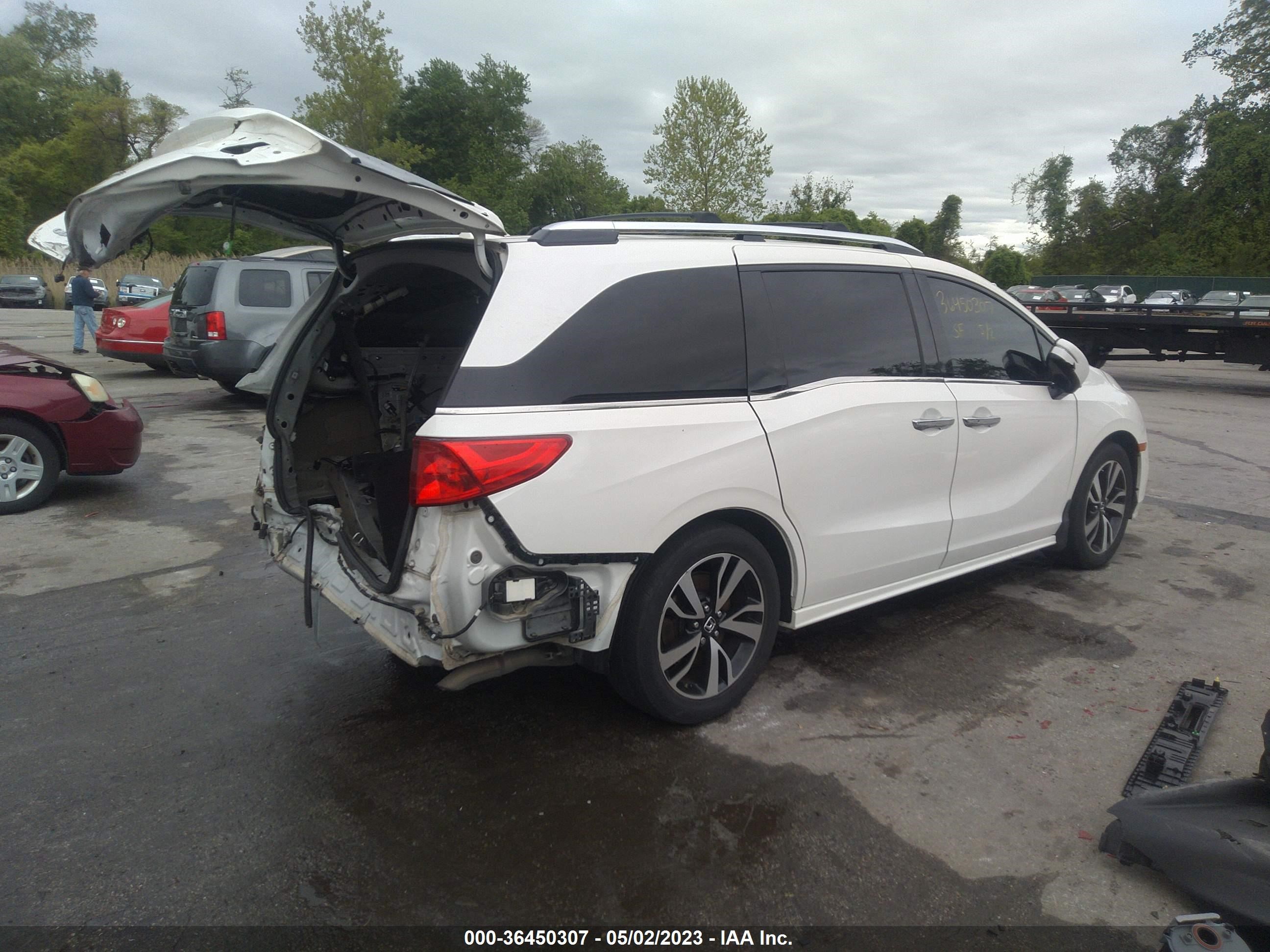 Photo 3 VIN: 5FNRL6H94JB013387 - HONDA ODYSSEY 