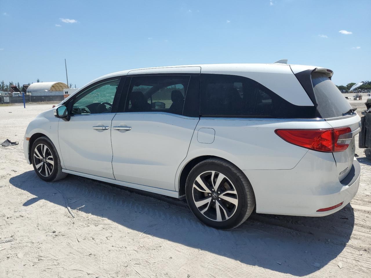 Photo 1 VIN: 5FNRL6H94LB042469 - HONDA ODYSSEY 