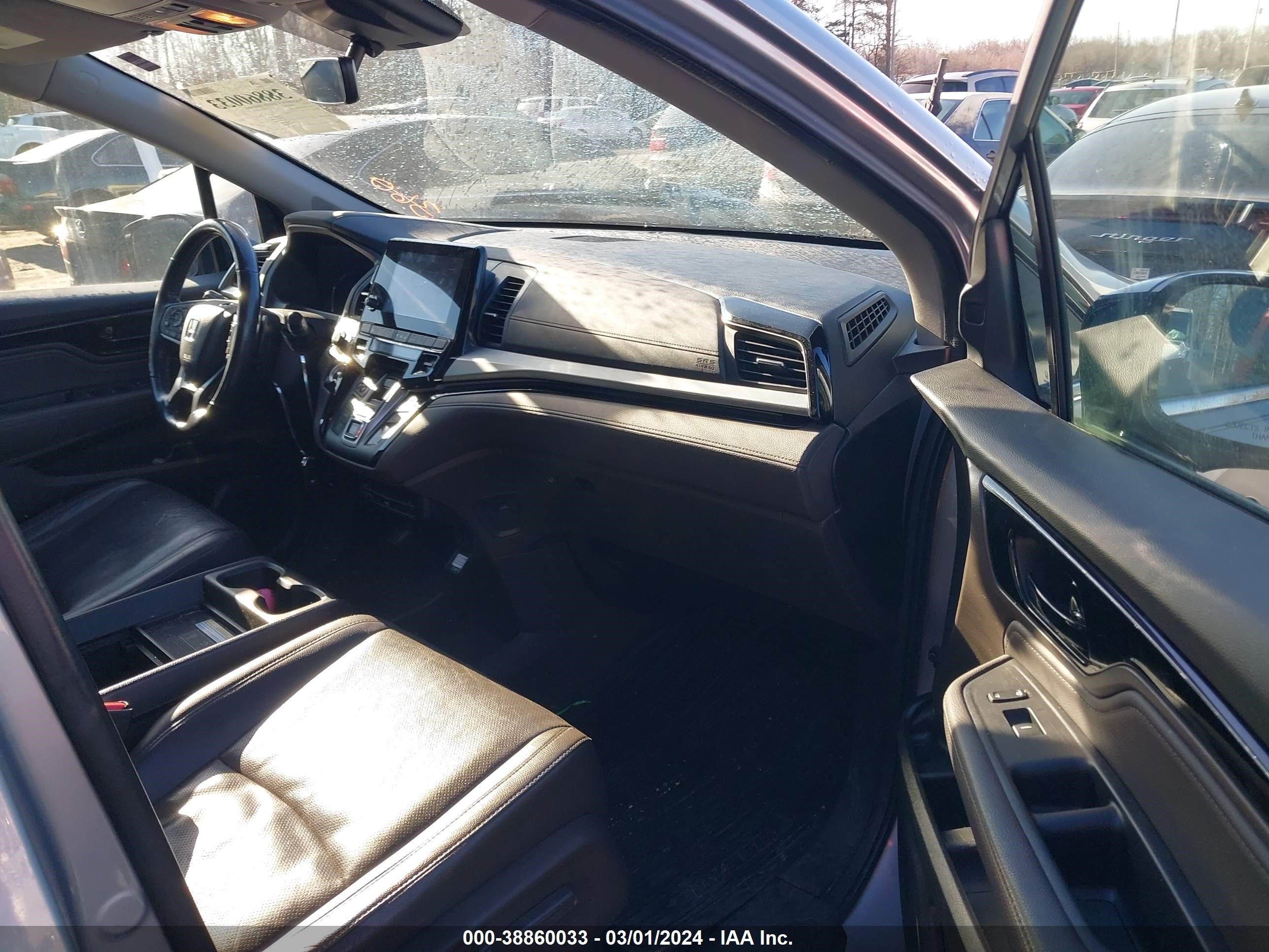 Photo 4 VIN: 5FNRL6H98JB074421 - HONDA ODYSSEY 