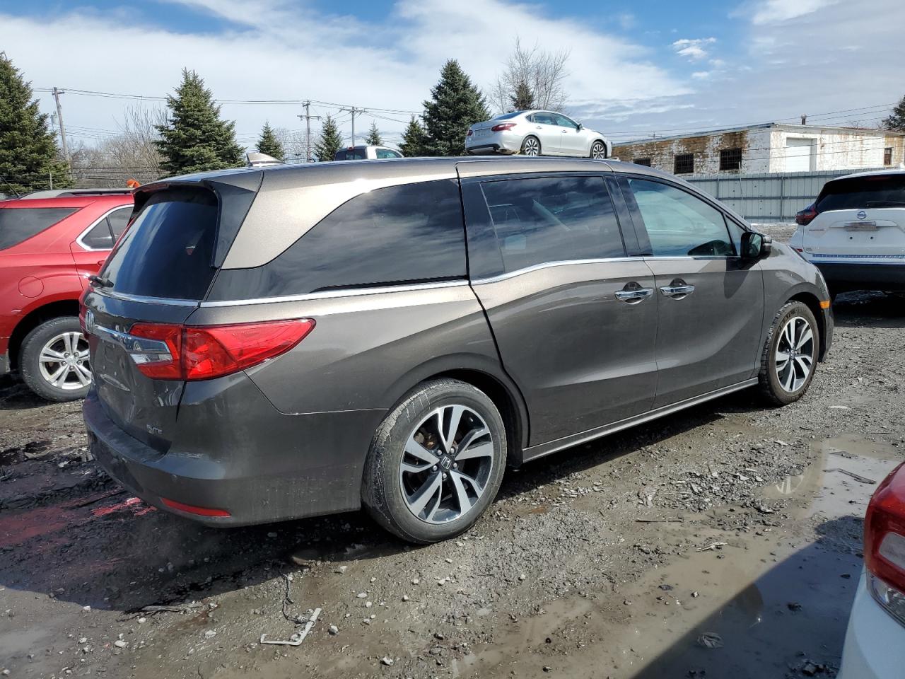 Photo 2 VIN: 5FNRL6H98LB045388 - HONDA ODYSSEY 