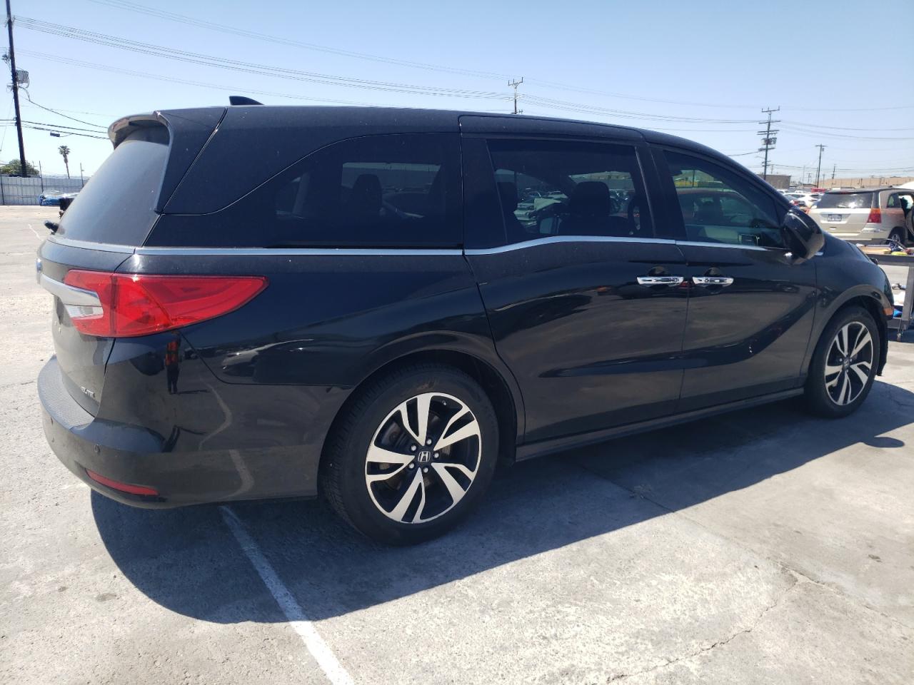 Photo 2 VIN: 5FNRL6H99JB023333 - HONDA ODYSSEY 