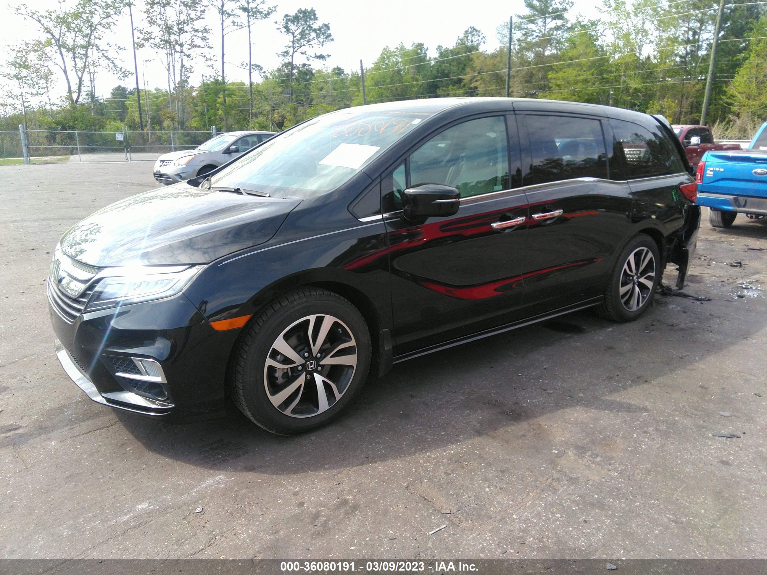 Photo 1 VIN: 5FNRL6H99JB102808 - HONDA ODYSSEY 