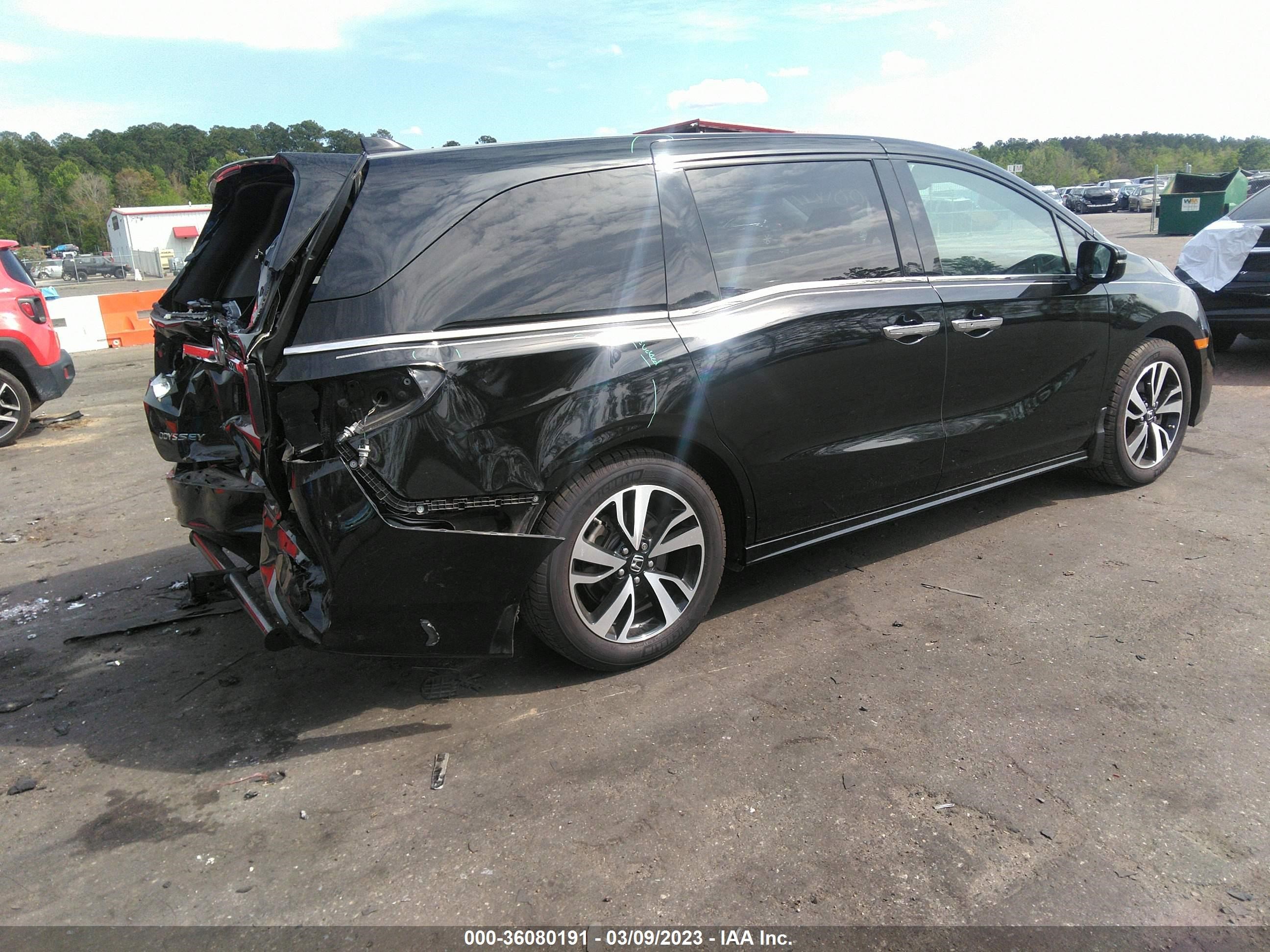 Photo 3 VIN: 5FNRL6H99JB102808 - HONDA ODYSSEY 