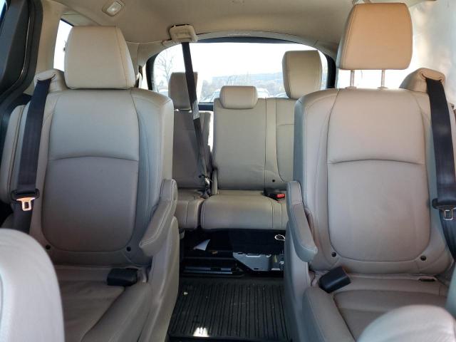 Photo 9 VIN: 5FNRL6H9XJB018383 - HONDA ODYSSEY EL 