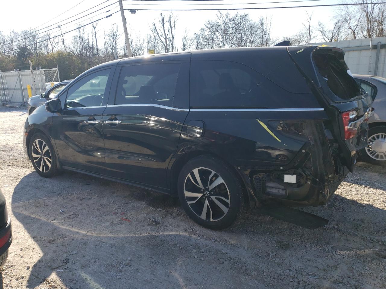 Photo 1 VIN: 5FNRL6H9XJB023129 - HONDA ODYSSEY 