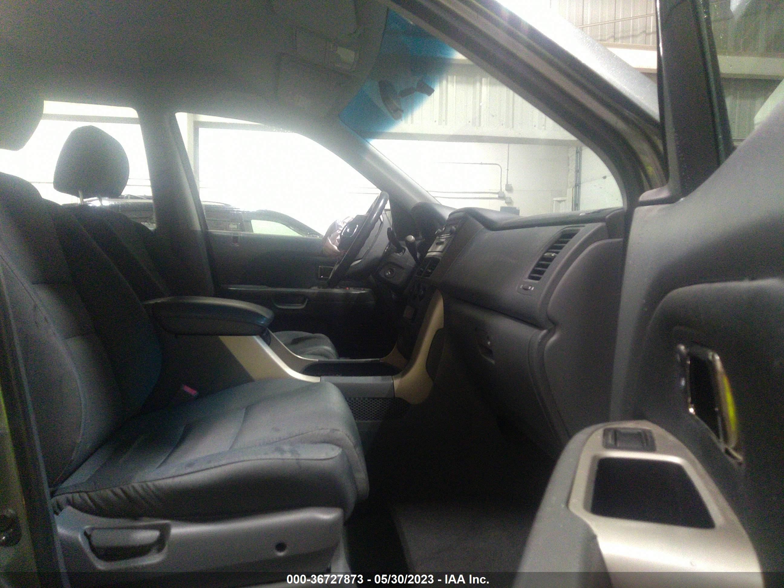 Photo 4 VIN: 5FNYF18117B022346 - HONDA PILOT 