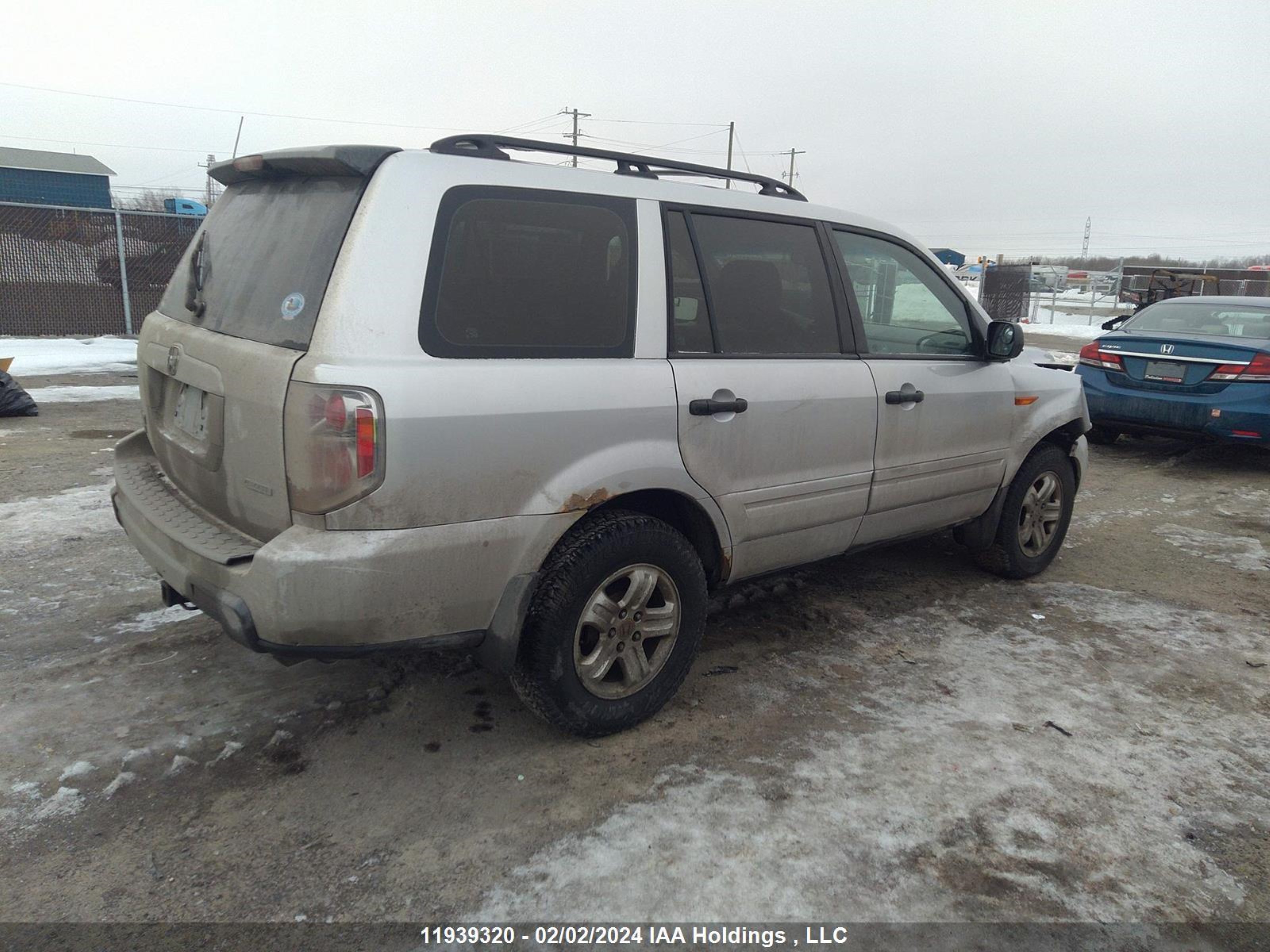 Photo 3 VIN: 5FNYF18136B023609 - HONDA PILOT 