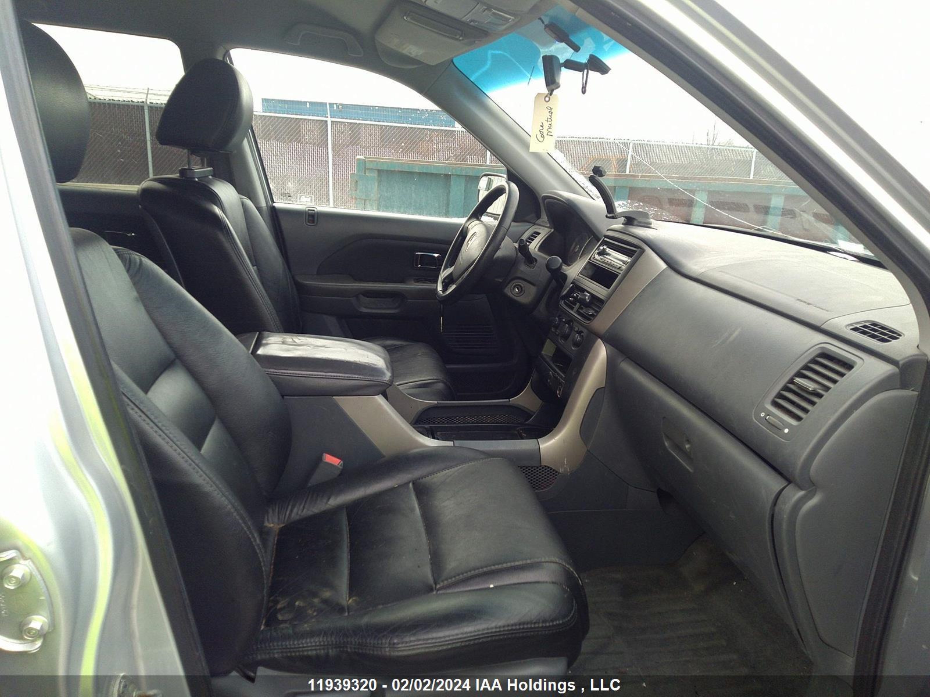 Photo 4 VIN: 5FNYF18136B023609 - HONDA PILOT 