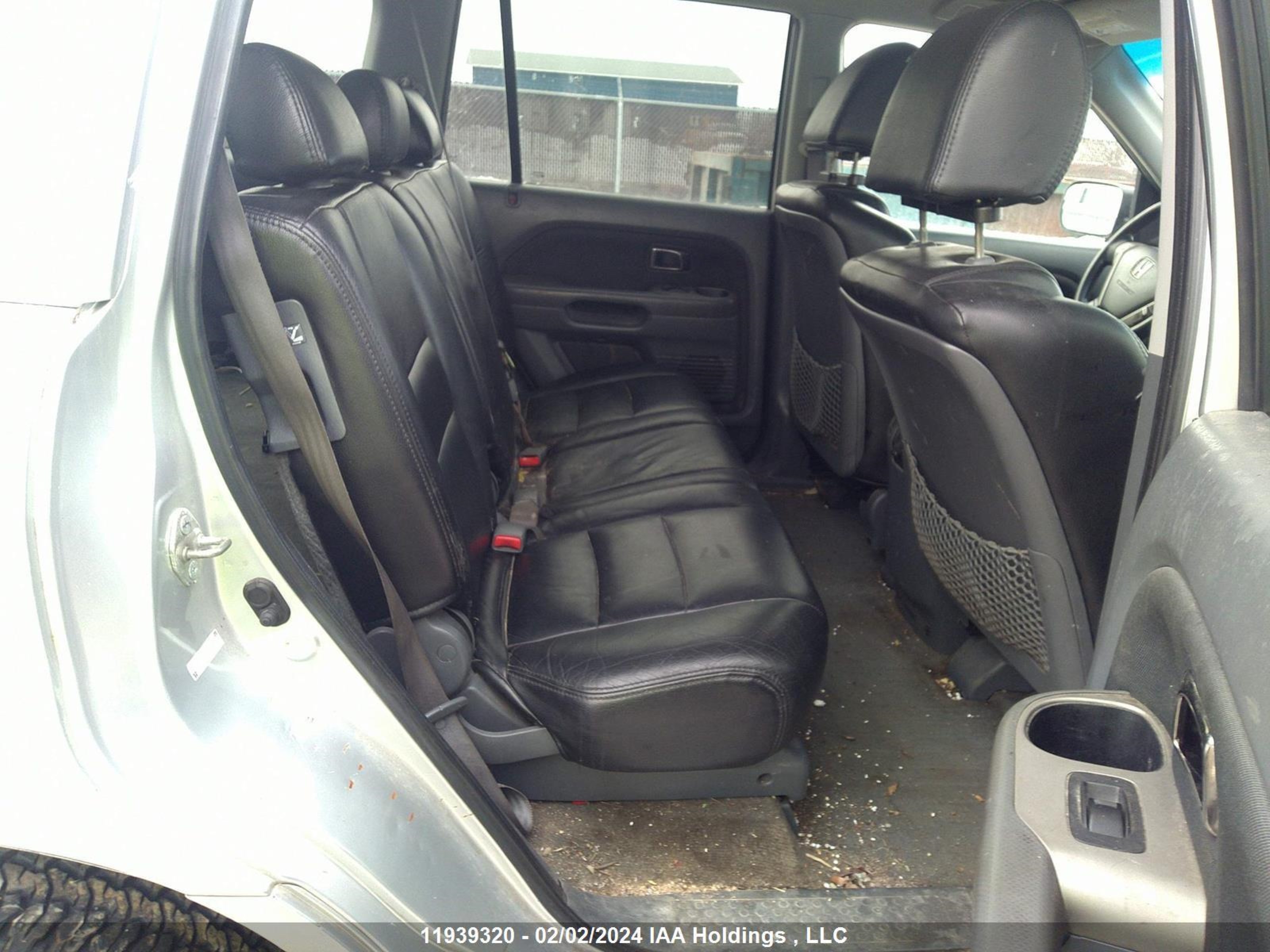 Photo 7 VIN: 5FNYF18136B023609 - HONDA PILOT 