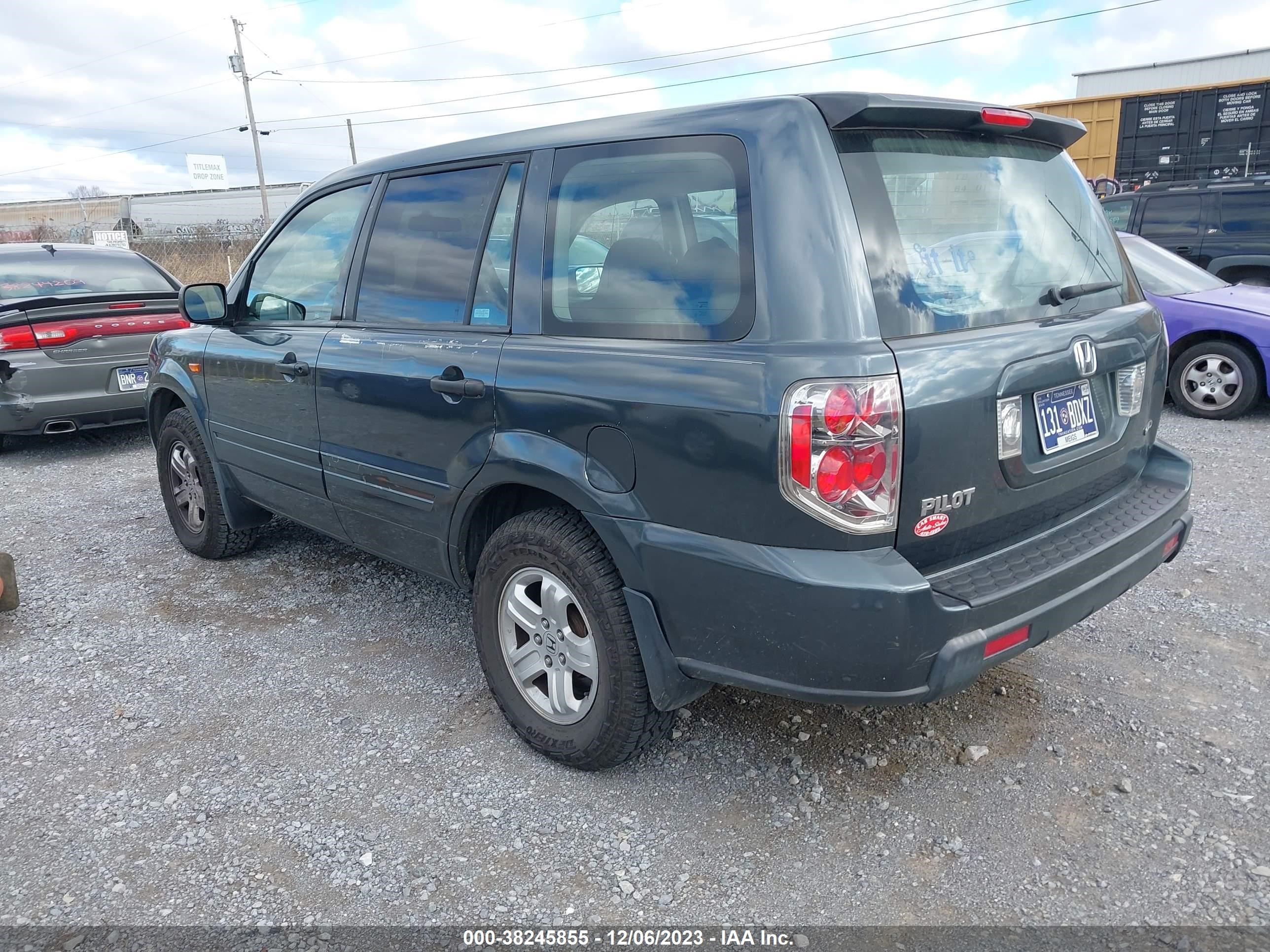 Photo 2 VIN: 5FNYF18146B023585 - HONDA PILOT 