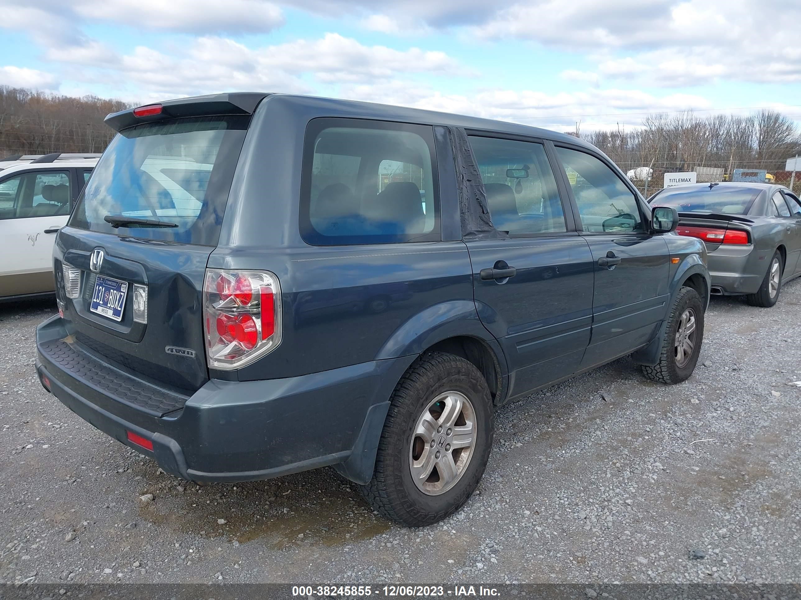 Photo 3 VIN: 5FNYF18146B023585 - HONDA PILOT 