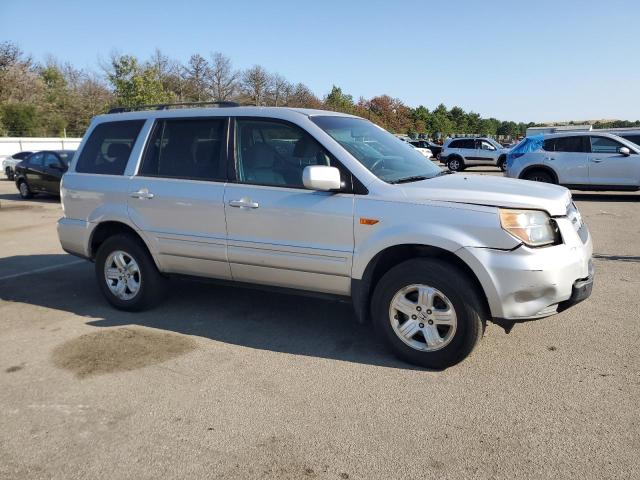 Photo 3 VIN: 5FNYF18228B003640 - HONDA PILOT VP 