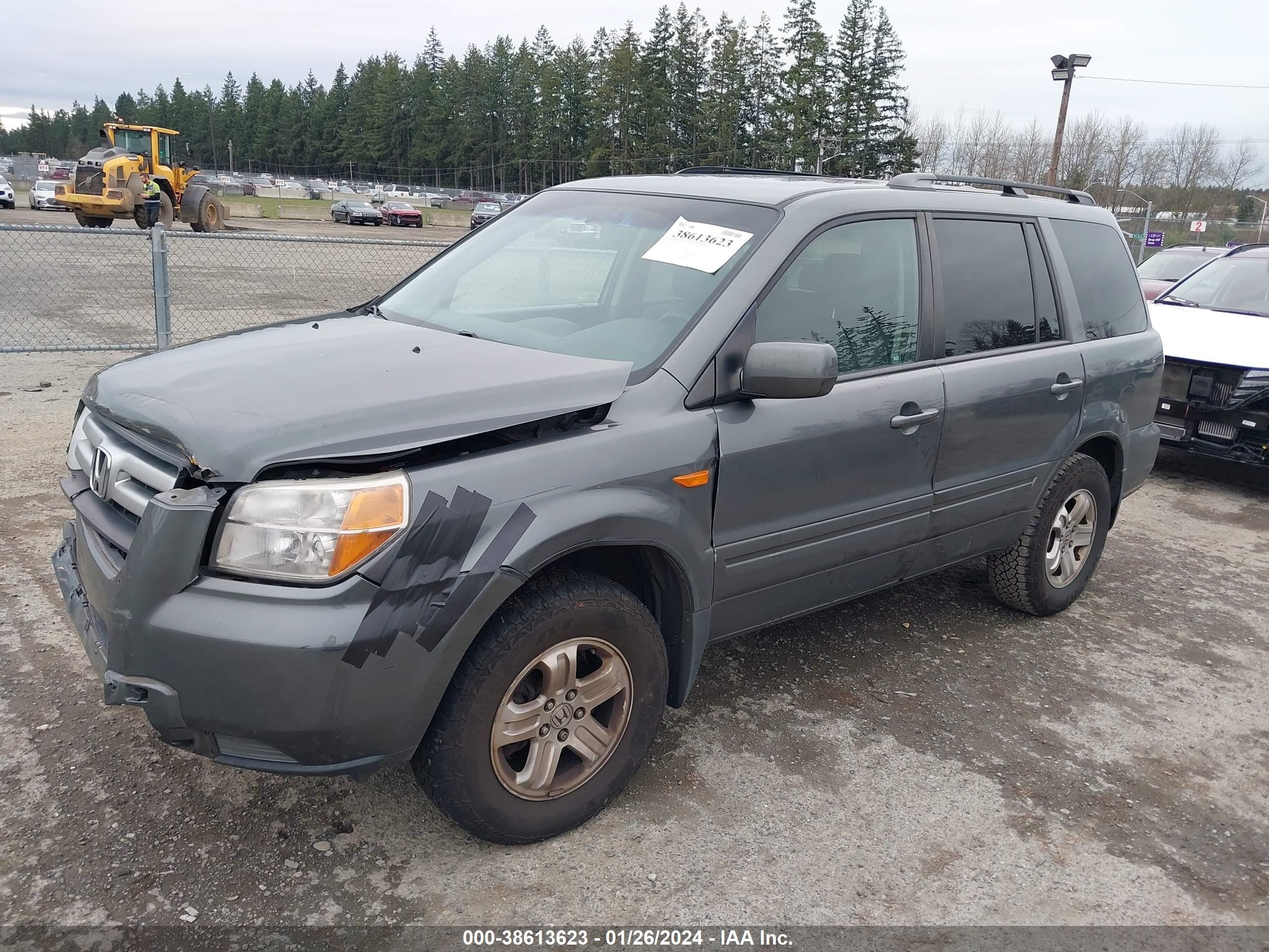 Photo 1 VIN: 5FNYF18238B039241 - HONDA PILOT 