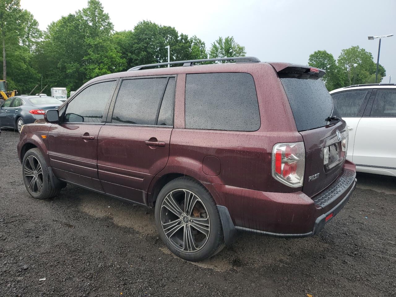 Photo 1 VIN: 5FNYF18258B011943 - HONDA PILOT 