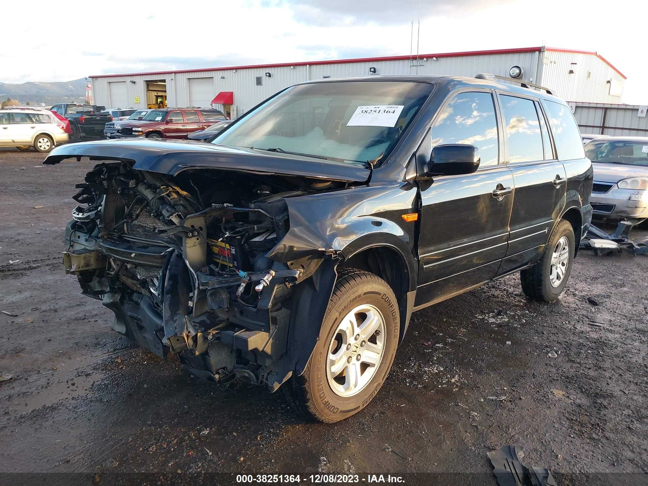 Photo 1 VIN: 5FNYF18268B044658 - HONDA PILOT 