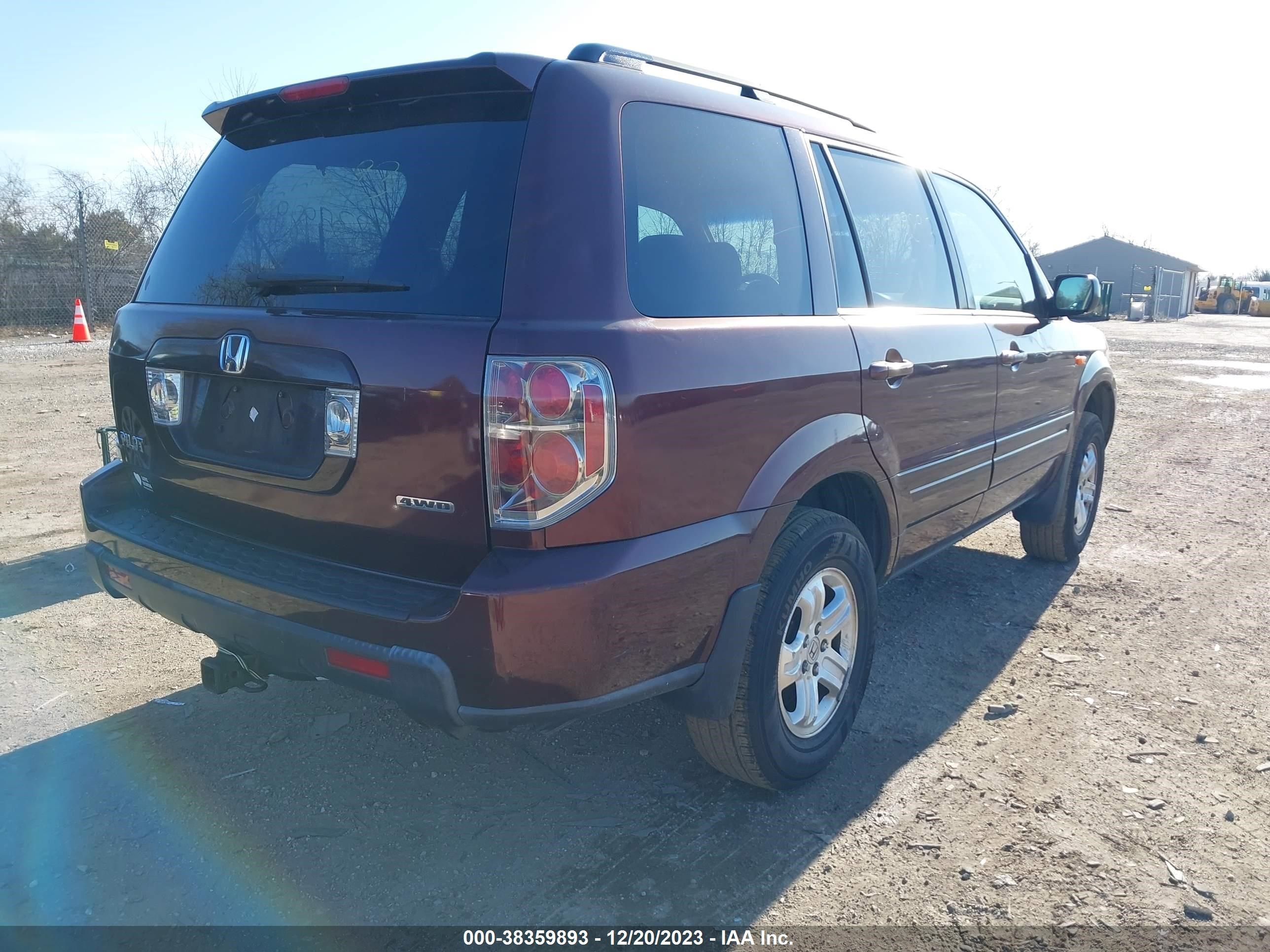 Photo 3 VIN: 5FNYF18298B038031 - HONDA PILOT 